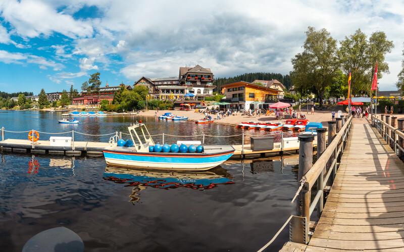 Der Titisee: Wasseroase mitten im Hochschwarzwald.GB-Foto: unai/stock.adobe.com