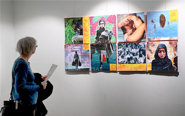 Der Verein „Artgerechte Haltung Bildende Künstler Esslingen“ zeigt seine Werke in Herrenberg.GB-Foto: Holom