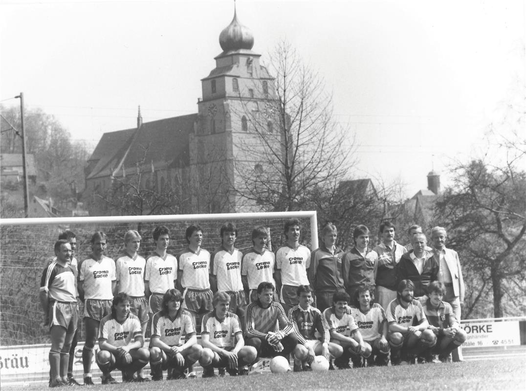 Der Wiederaufstieg in die Landesliga ist perfekt: Meisterteam 1986/87 mit Spiele...