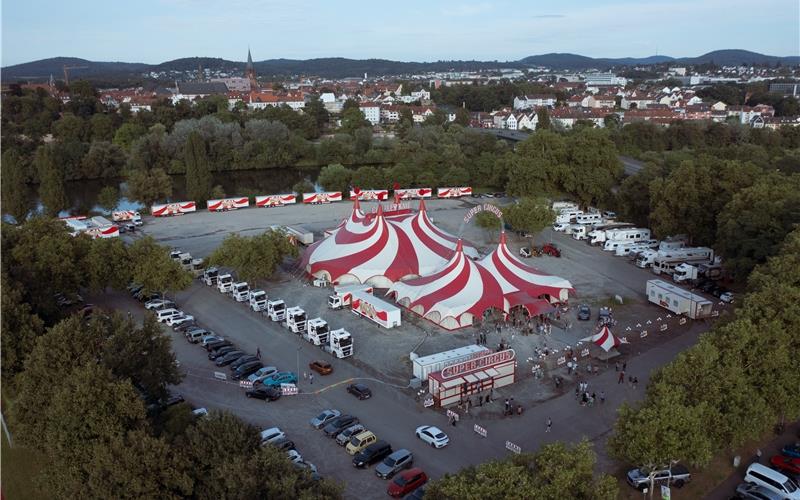 Der Zirkus Charles Knie – hier bei einem Gastspiel in Aschaffenburg – würde gerne mit seiner imposanten Zirkusstadt nach Herrenberg kommen.GB-Fotos gb/Tristar Media/Getty Images)