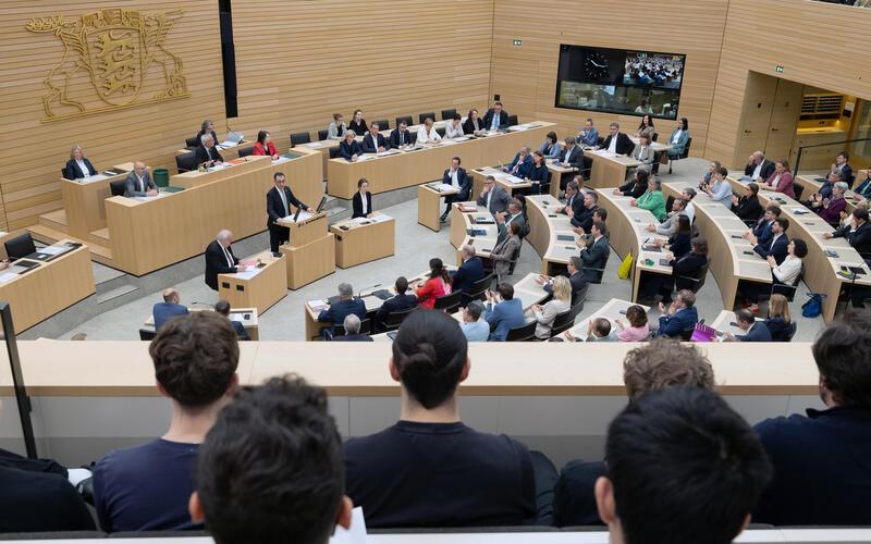 Der baden-württembergische Landtag – hier bei einer Regierungserklärung von Ministerpräsident Cem Özdemir.GB-Foto: Lichtgut/Leif Piechowski