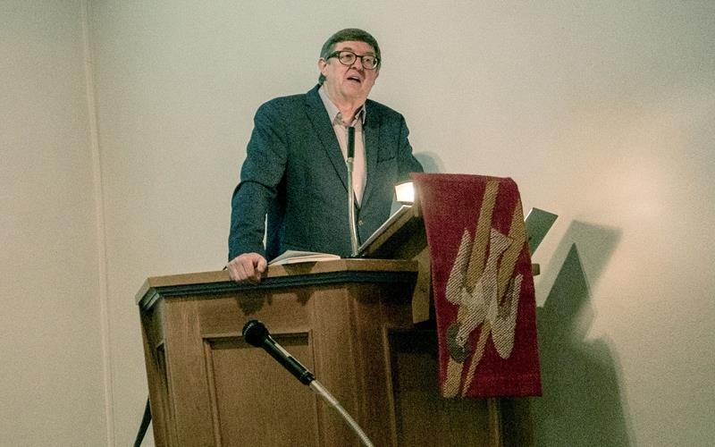 Der gebürtige Haslacher Roland Deines referiert zum Thema „Sankt Jakobus: 1250 Jahre und kein Ende“. GB-Foto: Schmidt