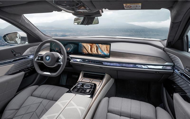 Der neue BMW 7er: Highspeed durch das 5G-fähige Antennensystem.