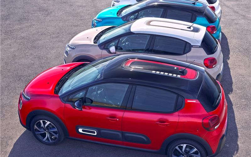 Der neue Citroën C3:Besticht durcheine harmonische Silhouette mitausdrucksstarken, grafischenElementenGB-Fotos: gb
