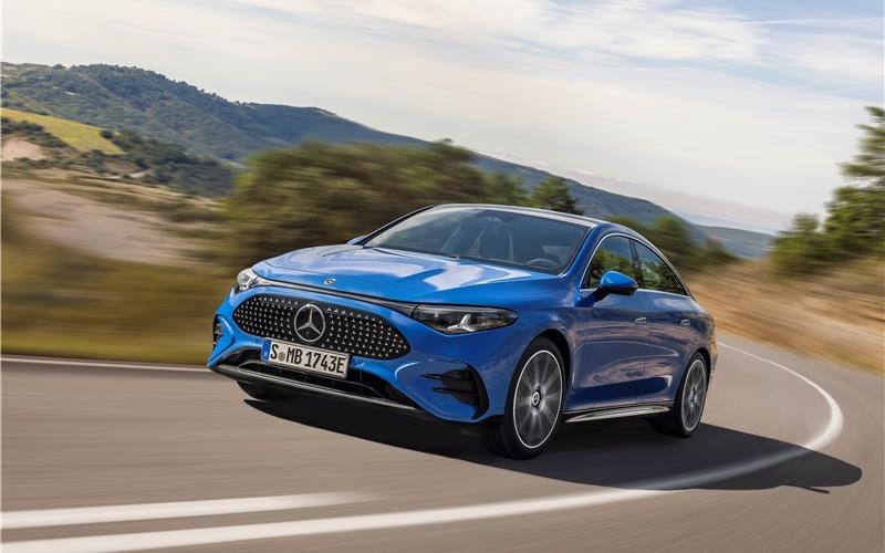 Der neueMercedes-Benz CLA in der Farbe „clear blue metallic“:Das erste Modell einer komplett neuen Fahrzeugfamilie.GB-Foto:Mercedes-Benz AG