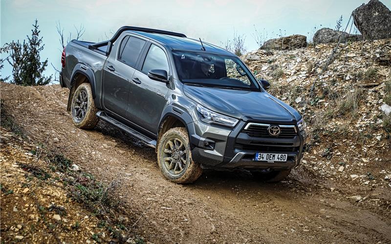 Der neue Pick-upToyota Hilux:Markant undleistungsstarkGB-Fotos: gb