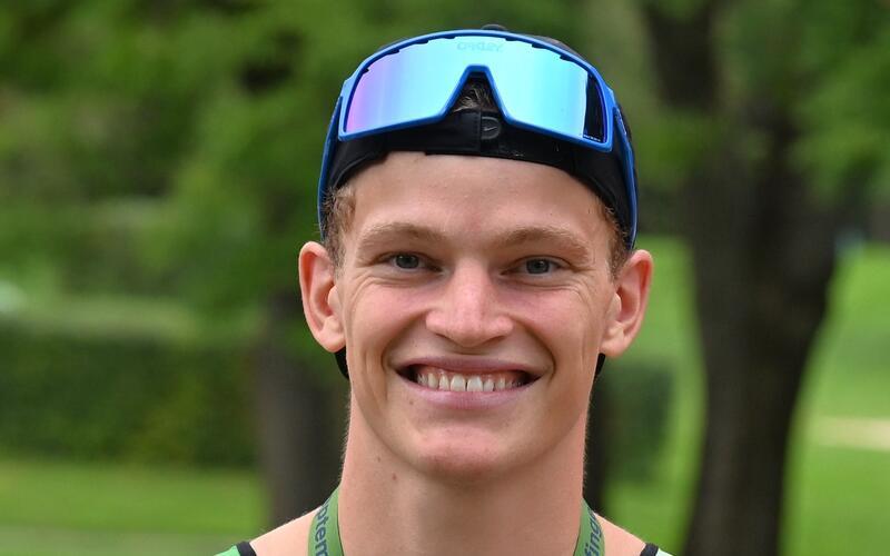 Der schnellste Triathlet ist ein Sindelfinger im Trikot des VfL Herrenberg: Maximilian Hörmann. GB-Foto: gb