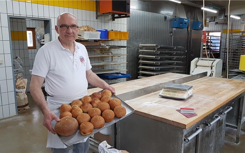 Exklusive Backspezialitäten zum Jubiläum Detlef Zander in der Backstube