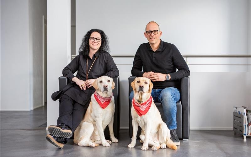 Vorreiter in Sachen Klimaschutz Diana und Heiko Scheuerle mit ihren Hunden.GB-Foto
