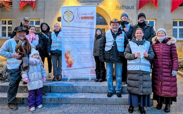 Die Aktivisten streben einen „Neuanfang mit Jesus“ an. GB-Fotos