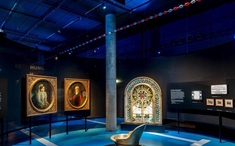 Die Ausstellung „Frei Schwimmen“ gibt den Blick frei in die Bäderkultur.GB-Foto: Haus der Geschichte