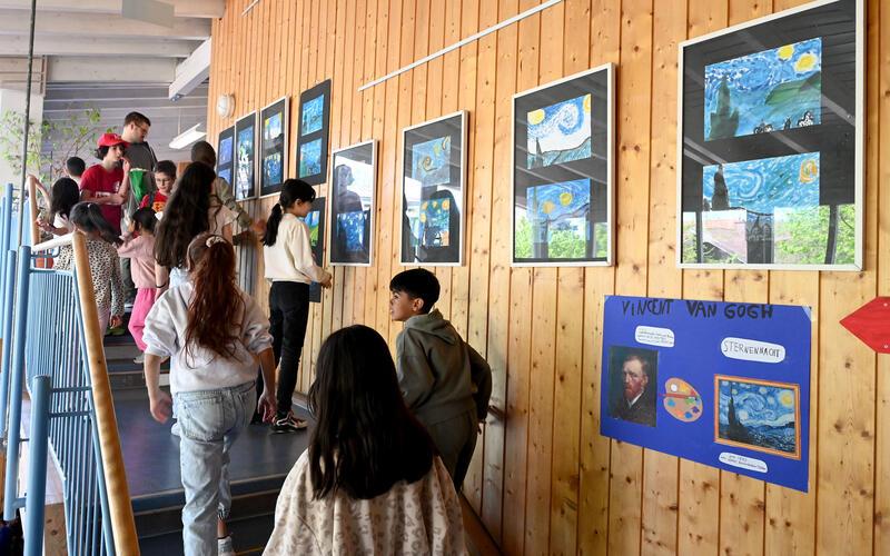 Die Besonderheit der Kinder-Art-Aktionswochen liegt darin, dass die kindlichen Kunstwerke eingesammelt und anschließend digitalisiert wurden. GB-Foto: Holom