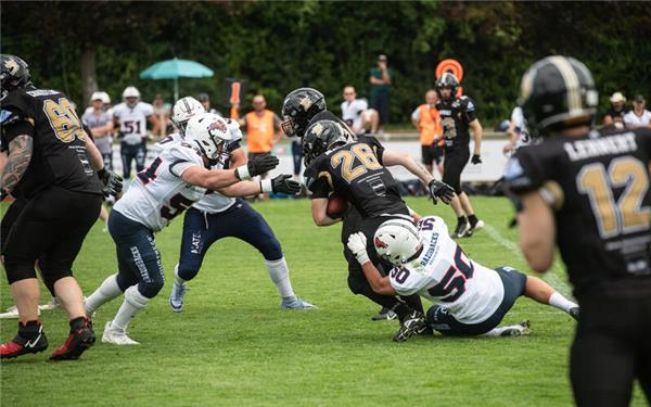 Die Bondorf Bulls (schwarze Trikots) müssen noch einen Schritt zum Meistertitel gehen. GB-Foto: Schmidt