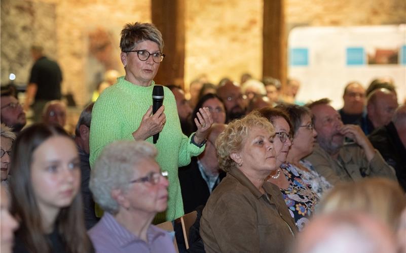Die Bürger hatten viele Fragen und äußerten teils auch Vorbehalte. GB-Foto: Vecsey