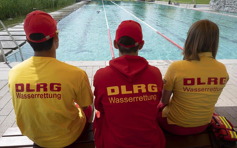 Die DLRG-Ortsgruppe Herrenberg hat den Überblick. GB-Foto (Archiv): Schmidt