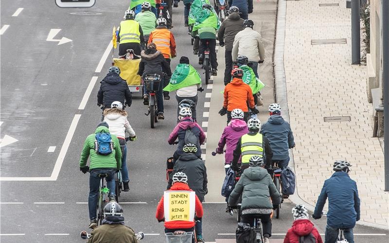 Die Fahrraddemo „Critical Mass“ setzt sich für das umweltfreundliche Fortbewegungsmittel ein. GB-Foto: Schmidt