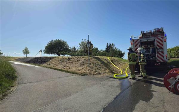Die Feuerwehr konnte eine weitere Ausbreitung des Feuers durch ihr schnelles Eingreifen verhindern. GB-Foto: SDMG/Dettenmeyer