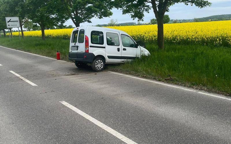 Die Feuerwehr musste am Montagabend zu einem Unfall ausrücken. GB-Fotos: Feuerwehr Gäufelden