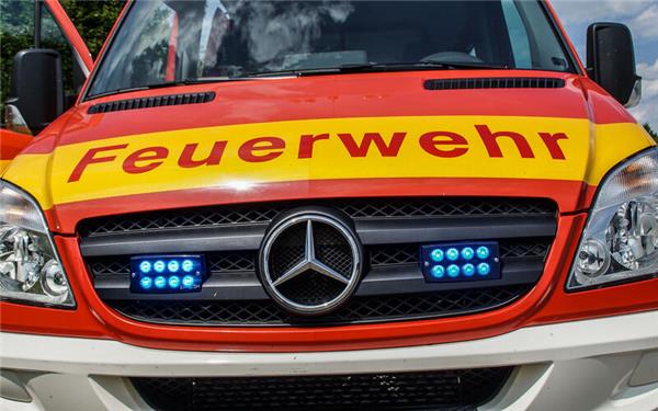 Die Feuerwehr musste ein brennendes Fahrzeug löschen. GB-Foto (Symbolbild): SDMG/Dettenmeyer