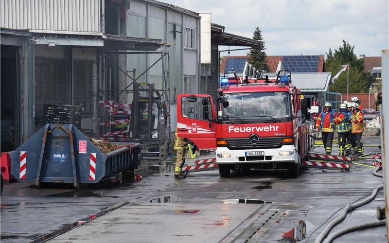 Brand auf Wertstoffhof Die Feuerwehr wurde in die Rudolf-Diesel-Straße gerufen. GB-Foto: SDMG/Dettenmeyer