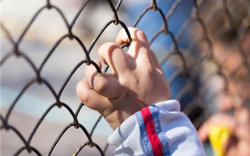 Spielen hilft Kindern bei der Verarbeitung Die Flucht hinterlässt bei vielen Kindern seelische Spuren. Ehrenamtliche Traumahelfer sollen sie bei der Verarbeitung ihrer negativen Erfahrungen unterstützenGB-Foto: schankz/Adobe Stock