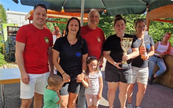 Die Frauen vom Zoobedarf Feikis haben die Nase vorn