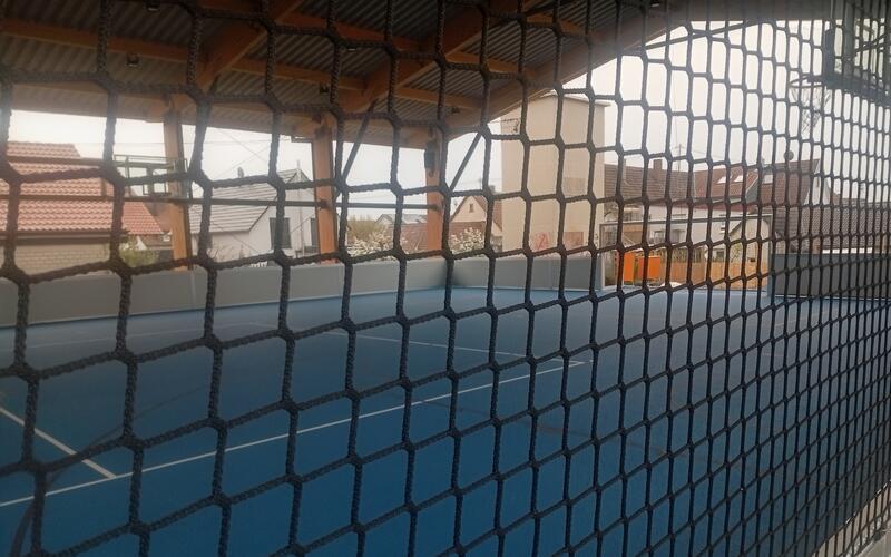 Die Freilufthalle wird von den Schülern schon sehnlichst erwartet. GB-Foto: gb