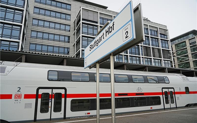 Die Gäubahn-IC-Züge fahren nur noch bis April oder Dezember 2026 auf oberirdischem Wege zum Hauptbahnhof. GB-Foto: DB