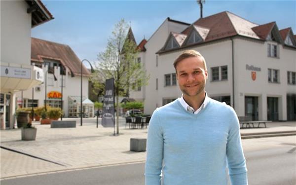 „Die Gemeinde Nufringen liegt mir am Herzen“, sagt Simon Speiser. Der 30-Jährige will dort Bürgermeister werden. GB-Foto: gb