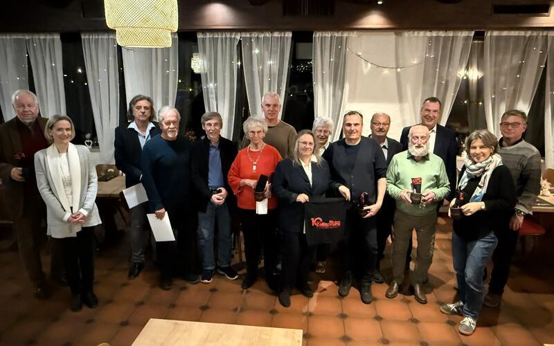 Die Gründungsmitglieder aus 2016 ließen sich den Jubiläumsabend nicht entgehen. GB-Foto: Holzapfel