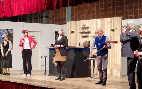 Die Gruppe wird den roten Vorhang 2028 wieder öffnen. GB-Foto: gb