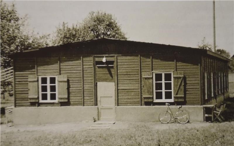 Die Halle war viel zu klein, was dazu führte, dass die Zuschauer dem Geschehen innen von außen zusehen mussten. GB-Repro