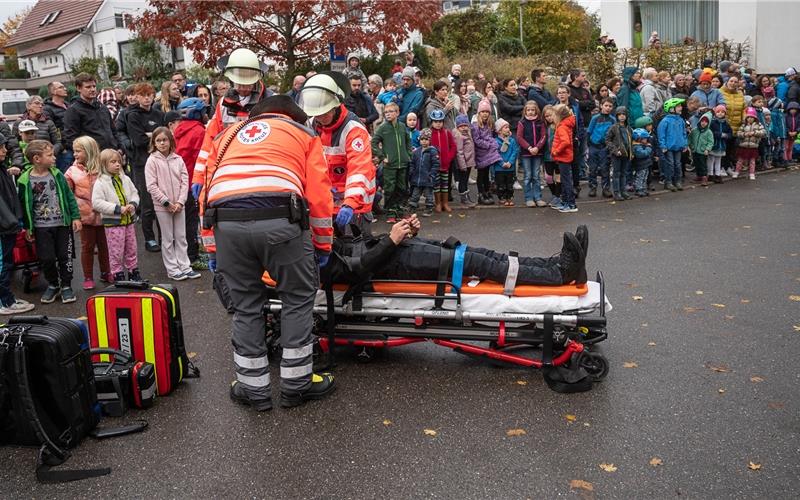 Die Hauptübung der Feuerwehr stieß wieder auf großes Interesse. GB-Foto: Schmidt