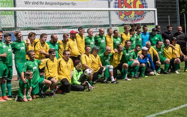 Die Inklusionsmannschaften des SV Deckenpfronn spielten gegeneinander mit Verstärkung von der SVD-AH und Schülern des Maria-von-Linden-Gymnasiums. 