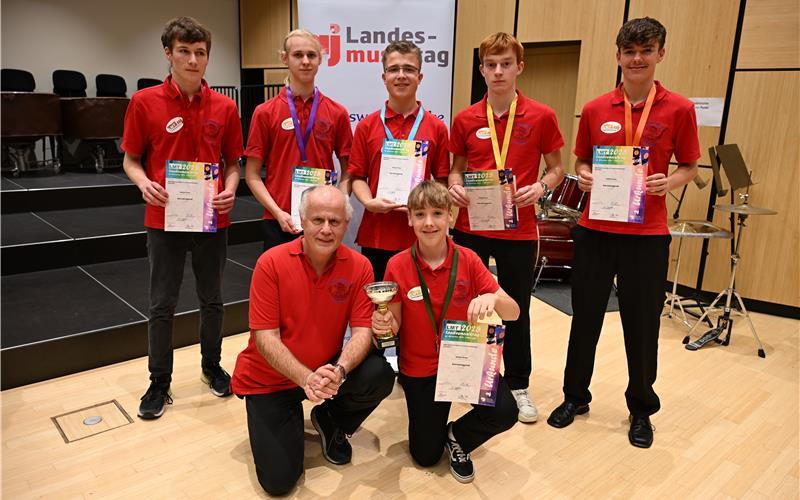 Die Jugendlichen haben sich für eine Konzertreise durch Deutschland, Luxemburg und Belgien qualifiziert. GB-Foto: gb