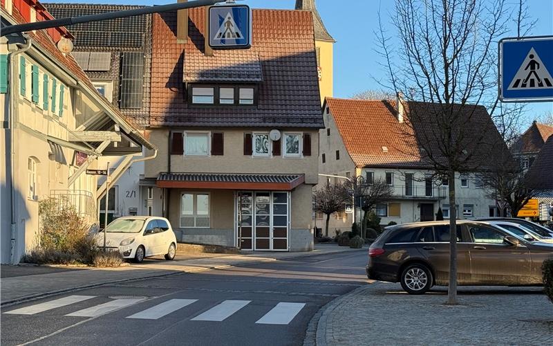 Die Mötzinger Ortsmitte im Bereich der Schlossgartenstraße könnte künftig verkehrsberuhigt werden. GB-Foto: Priestersbach