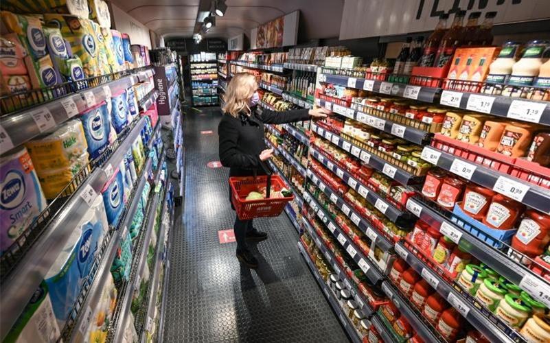 Die Platzierung von Lebensmitteln in Supermärkten ist mit Bedacht gewählt. Foto: Arne Dedert/dpa