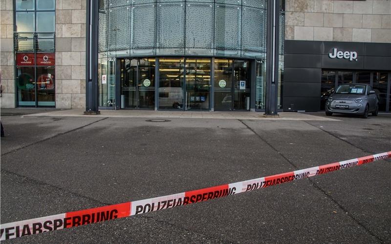 Geldautomaten im Breuningerland gesprengt Die Polizei ermittelt zu einer Geldautomatensprengung im Breuningerland Sindelfingen GB-Foto: SDMG/Dettenmeyer
