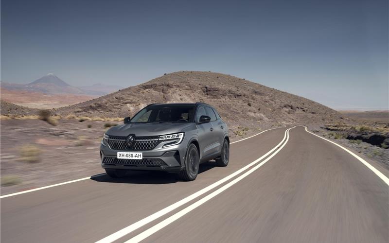 Großzügige Formen und markante Silhouette Die Proportionendes Renault Austral lassen ihn geräumig, robust und sportlich wirken.GB-Fotos: gb
