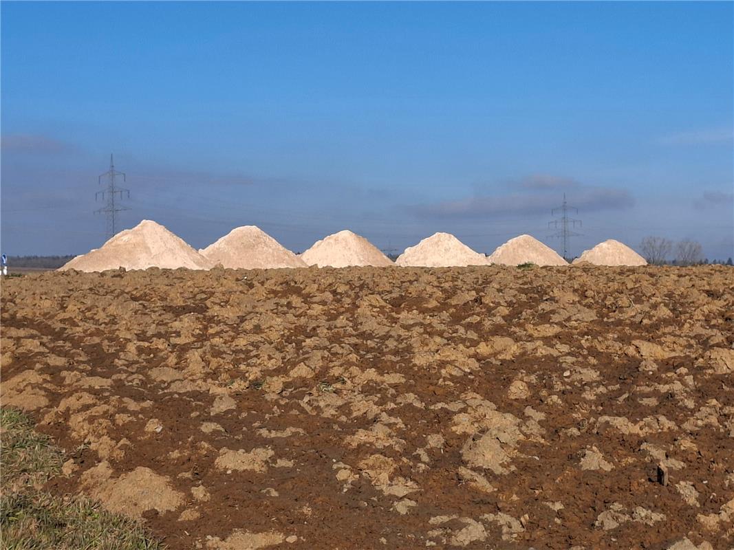"Die Pyramiden von Herrenberg leuchten übers Gäu."  Von Martin Allgeier aus Herr...