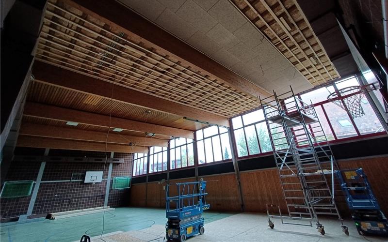 Die Sanierung der Turnhalle geht weiter