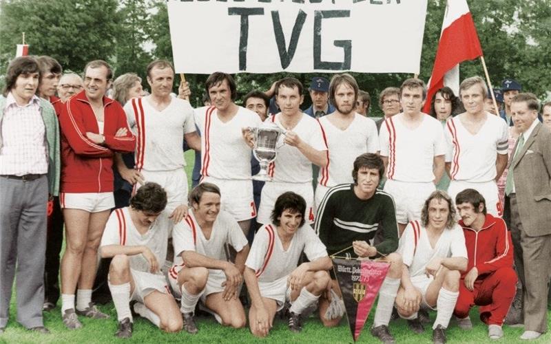 Die Siegermannschaft von 1973: Gültstein gewinnt den WFV-Pokal – dies war die Voraussetzung, um am DFB-Pokal teilzunehmen  GB-Fotos/Repro: gb