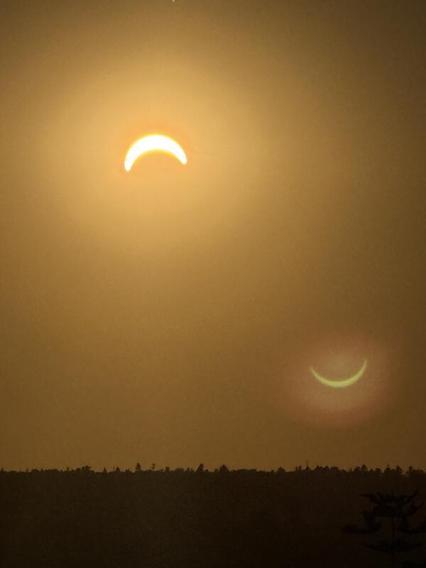Die Sonnenfinsternis am abendlichen Himmel. Von Christoph Öhm-Kühnle aus Herrenb...