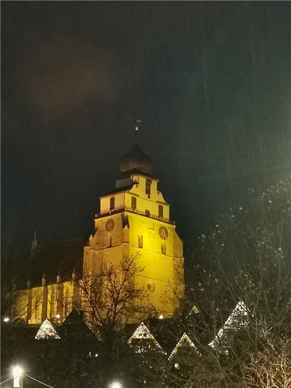 Die Stiftskirche leuchtet im Regen... Von Sandra Hätinger aus Gaufelden.