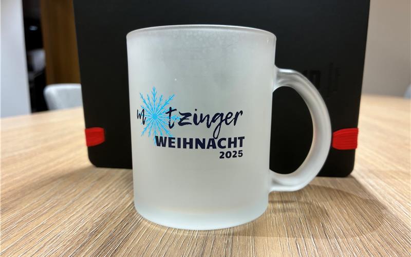 Die Tasse für die Mötzinger Weihnacht 2025. GB-Foto: gb