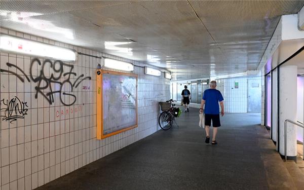 Die Unterführung der Hindenburgstraße soll in den nächsten Monaten aufgewertet werden. GB-Foto: Holom