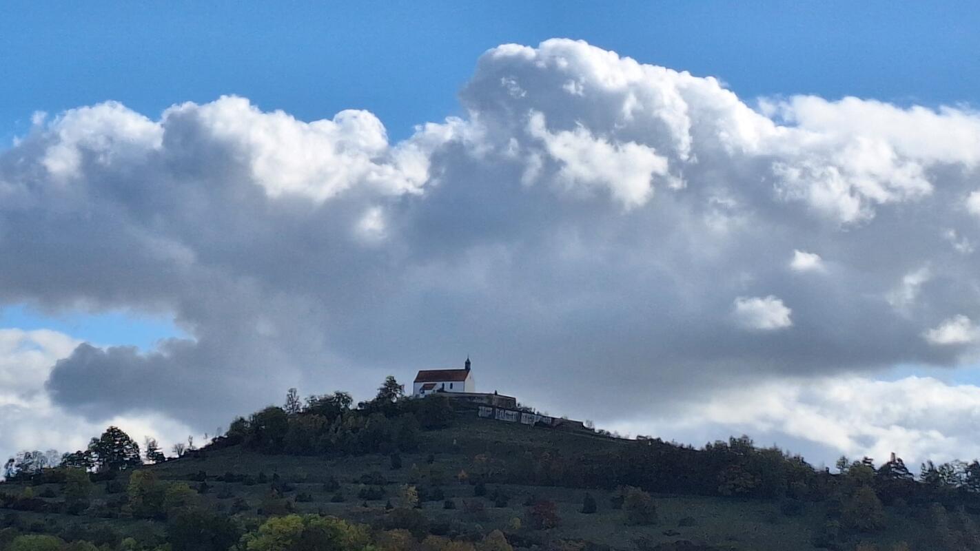 Die Wurmlinger Kapelle. Von Günther Krezel aus Herrenberg.