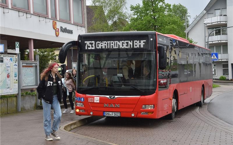 Die Zusatzbestellungen der Linie 753 bleiben erhalten. GB-Foto: Vecsey