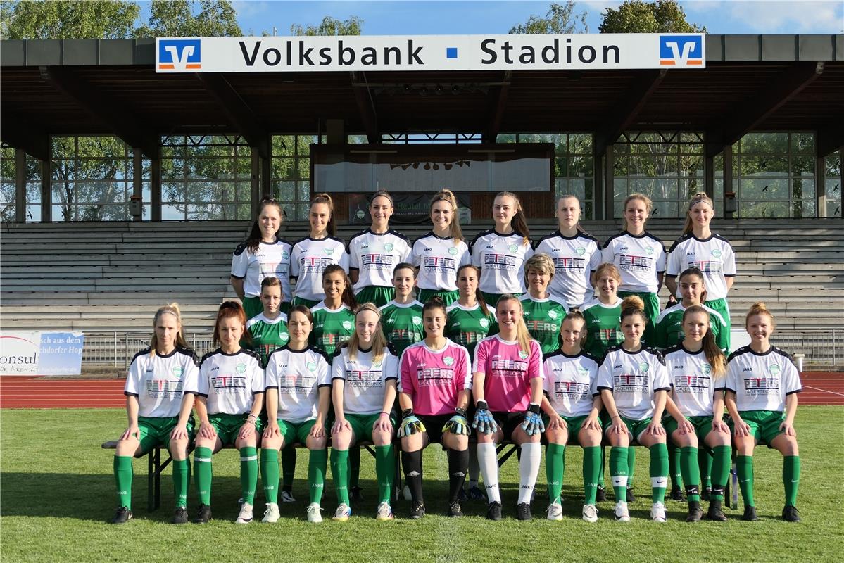 Die erste und zweite Frauenmannschaft des VfL Herrenberg im Jubiläumsjahr
