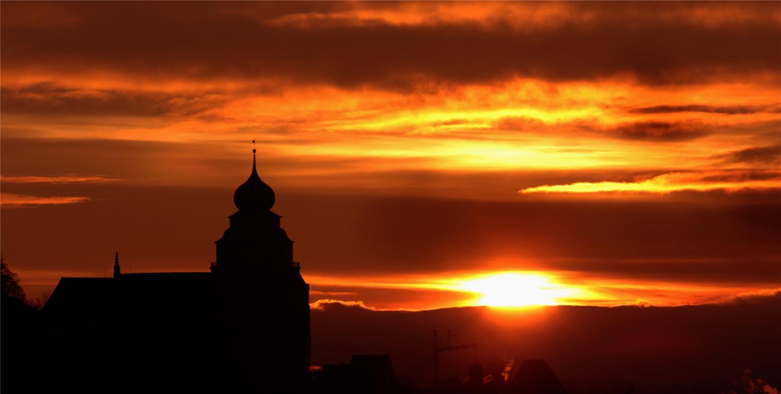 Die goldene Morgenstunde über Herrenberg erfreut Gabi Brenner von Affstätt aus 